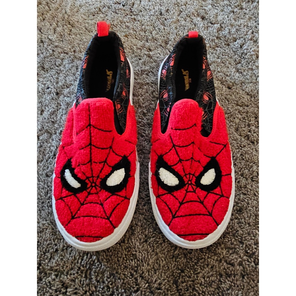 Marvel Spider-Man Kids Slip On Sneakers Red Black Sherpa Size 3 BVSP25AC006
